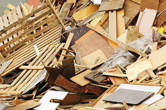 24時間稼働の自社グループ工場で行う選別と加工